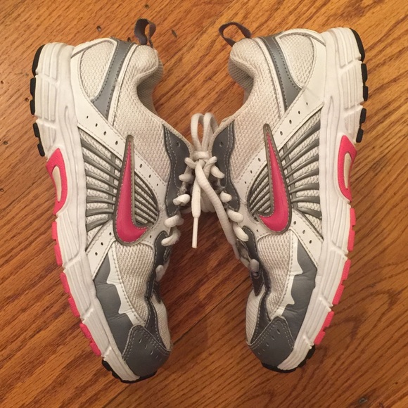 Nike Other - Nike Youth Sneaker, White